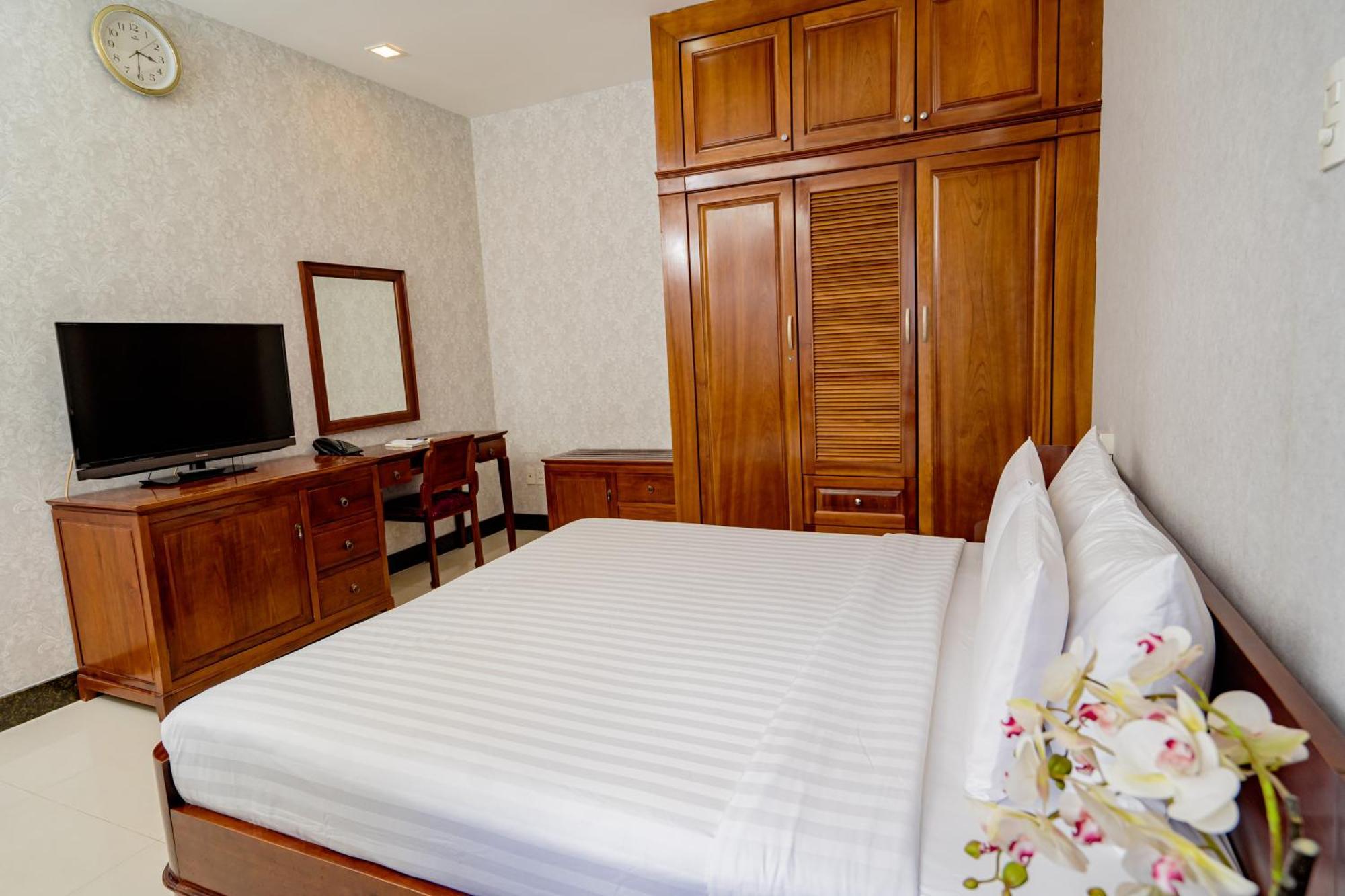 Ben Thanh Retreats Hotel Ho Chi Minh City Exterior photo